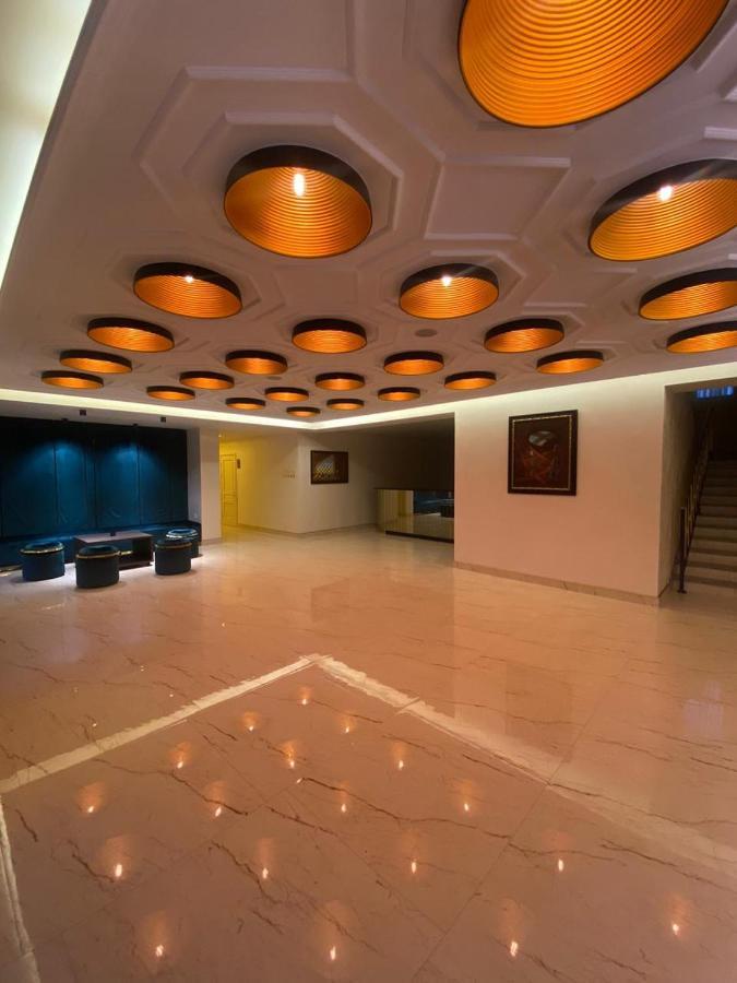 Barhat Hotel & Spa Taraz Esterno foto