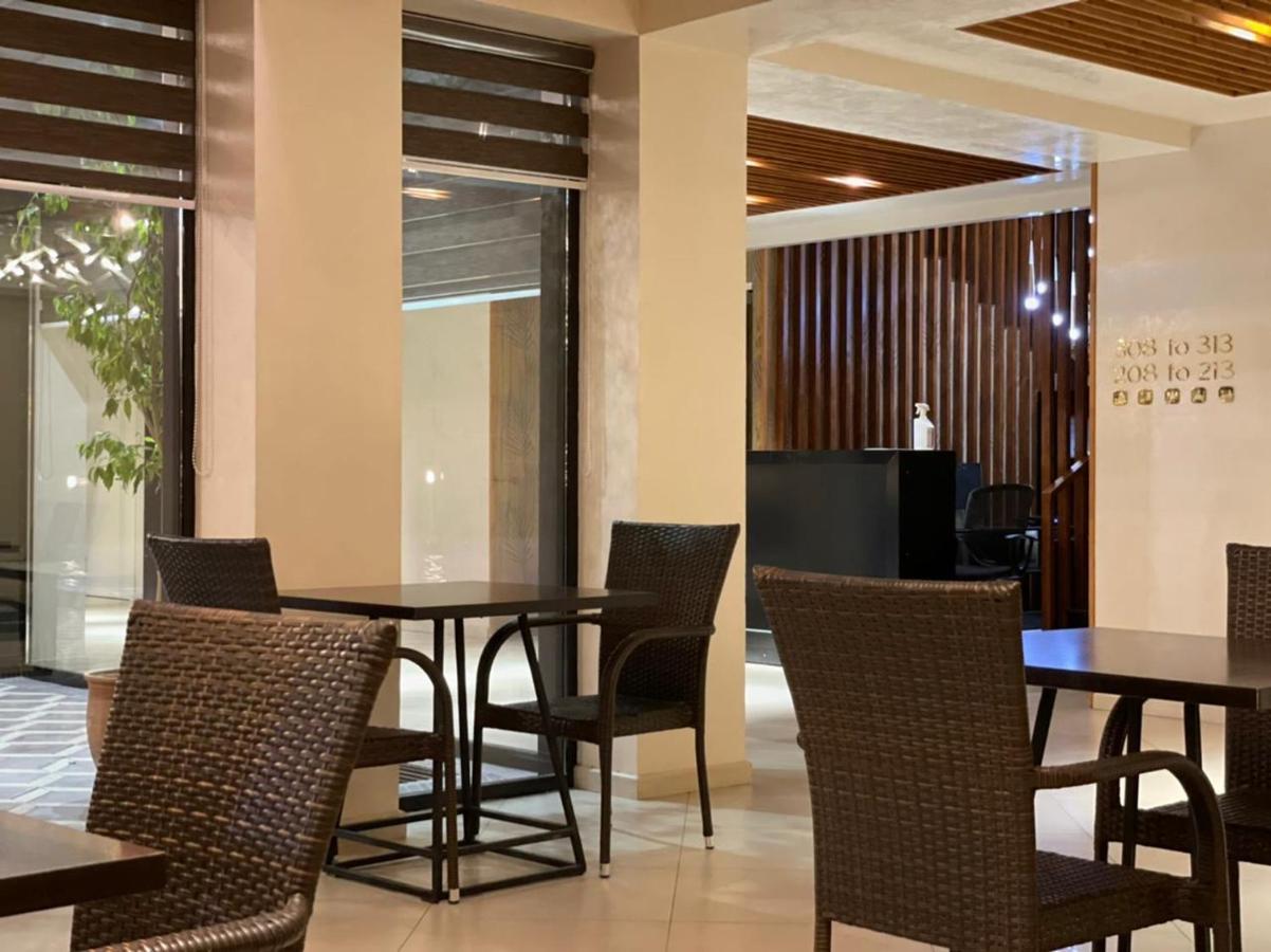 Barhat Hotel & Spa Taraz Esterno foto