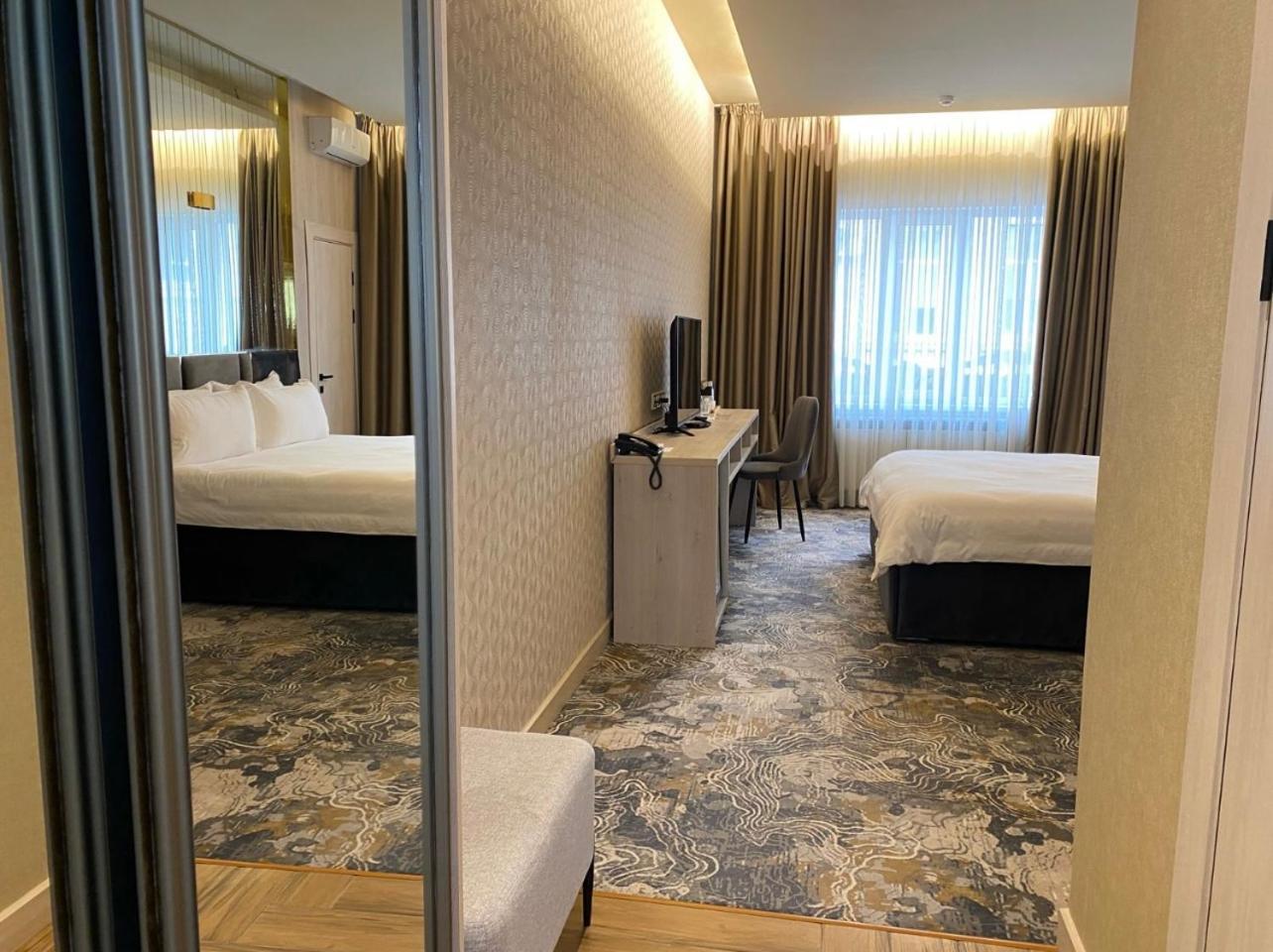 Barhat Hotel & Spa Taraz Esterno foto