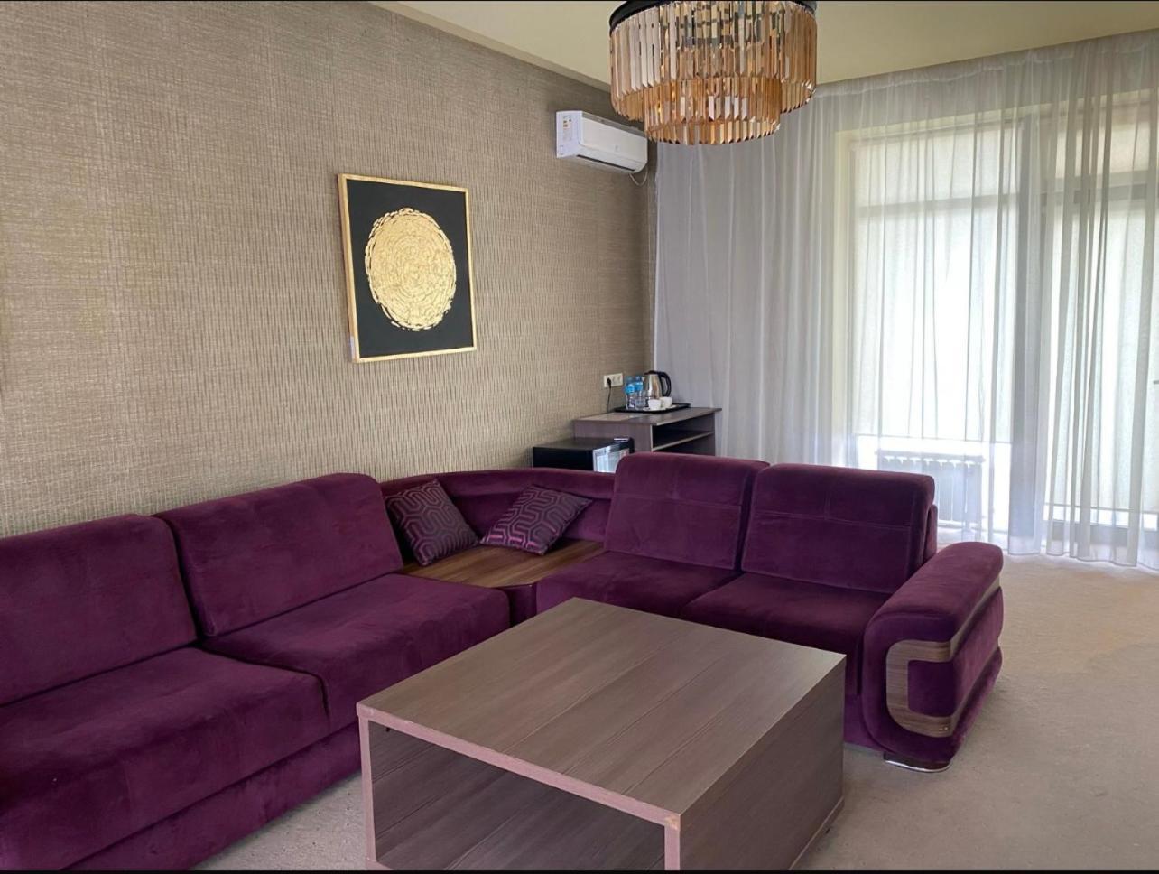 Barhat Hotel & Spa Taraz Esterno foto