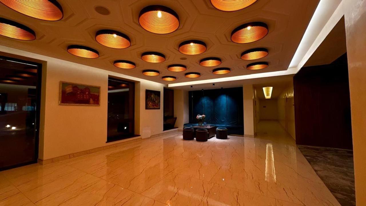 Barhat Hotel & Spa Taraz Esterno foto