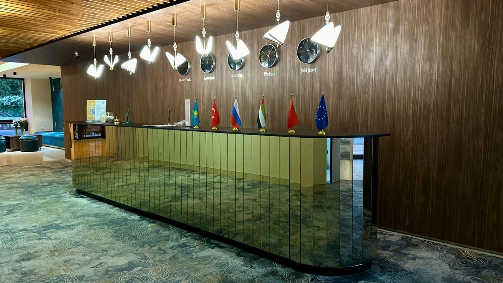 Barhat Hotel & Spa Taraz Esterno foto