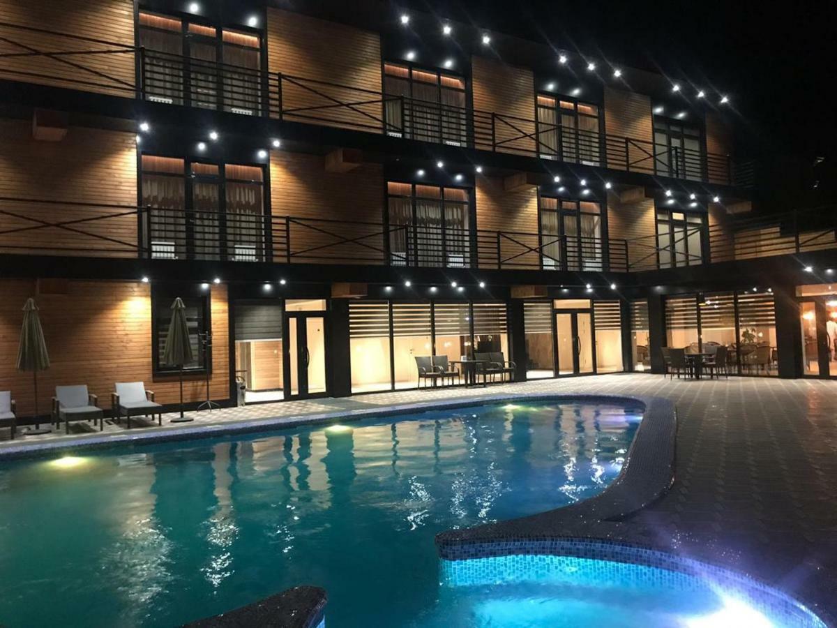 Barhat Hotel & Spa Taraz Esterno foto