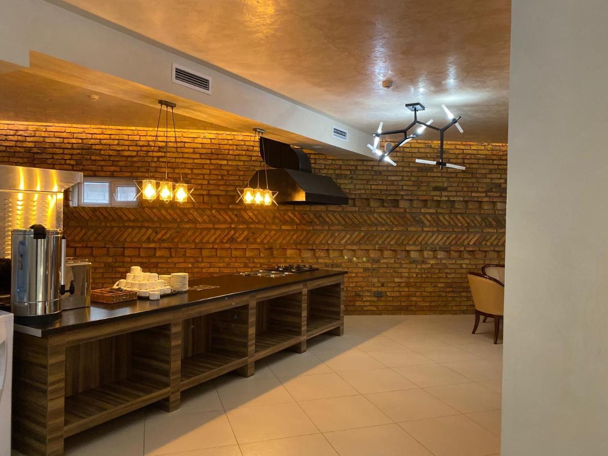 Barhat Hotel & Spa Taraz Esterno foto