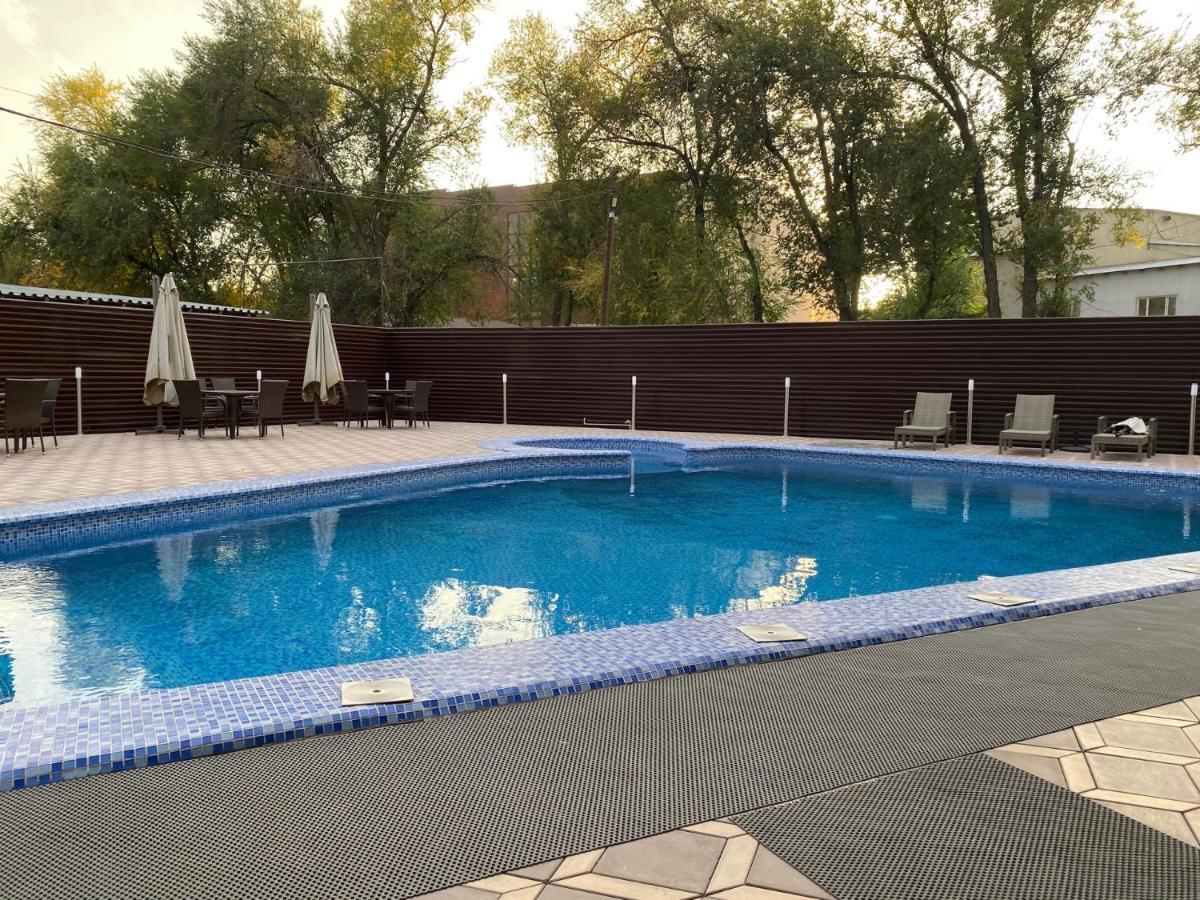 Barhat Hotel & Spa Taraz Esterno foto